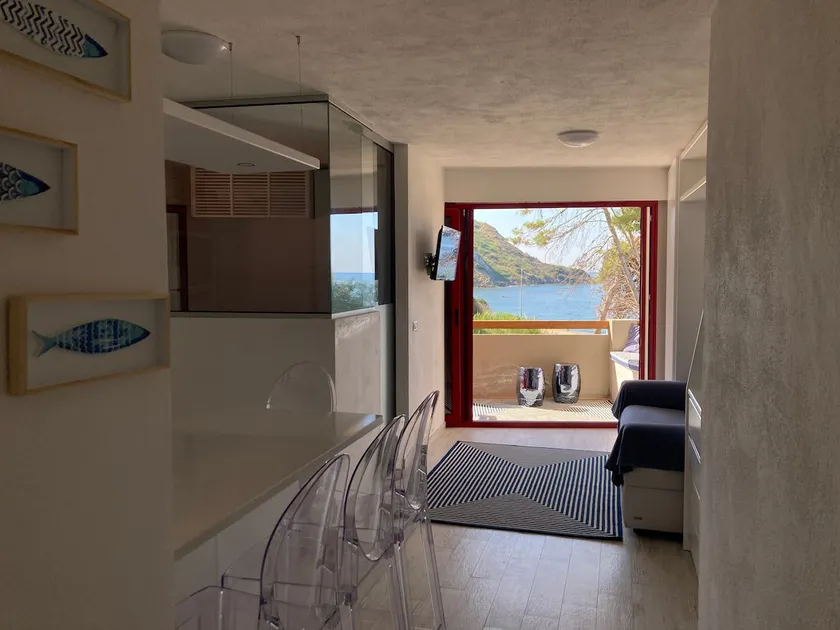Frontemare comfort and design in 30m well organized - Image 1