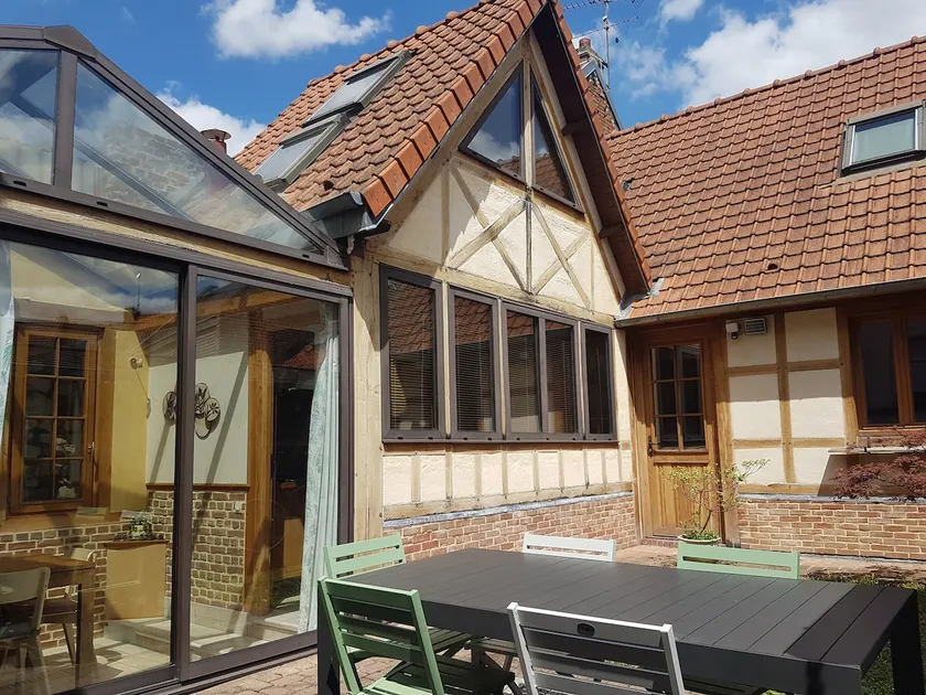 Spacious townhouse in the heart of Amiens - Image 1