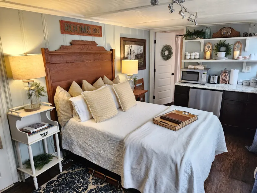 The Guest Suite at Highpoint Farm - Image 1