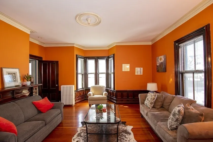 (2BD) Renovated+Historic Prospect Hill w/Parking - Image 1