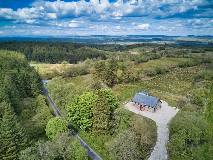 Glenkeel Cottage - Image 1