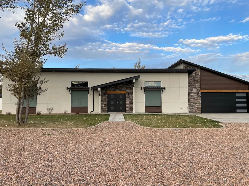 Modern Parowan Home w/ Tesla Charging. - Image 1