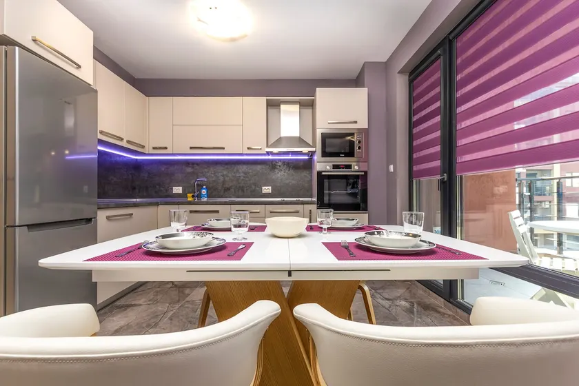 Stylish 1BD flat with a Parking Spot by Flat Mаnager - Image 1