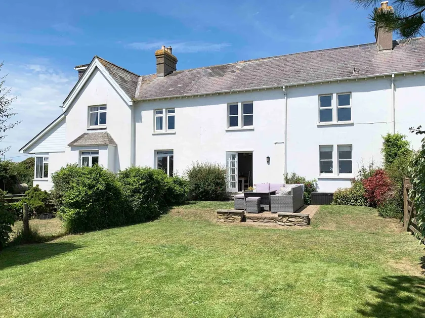 3 Bedroom Coastguard Cottage near Salcombe, Hope Cove - Image 1