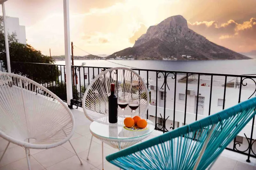 Calma apartment. 2’ from the beach! Sleeps up to 8 - Image 1