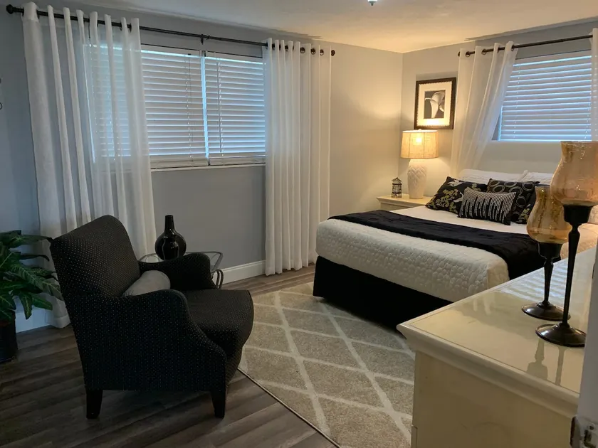 Cozy “Casa Bonita” 3/2 Close to beaches, 6 Guests - Image 1