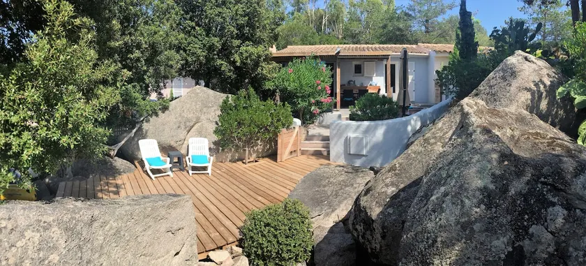 100 METER VOM STRAND VON SANTA GIULIA, KLIMATISIERTE VILLA FÜR 2 BIS 6 PERSONEN - Image 1