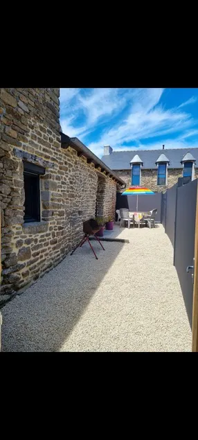 La Carrelle gîte with outdoor space for 5 people - Image 1