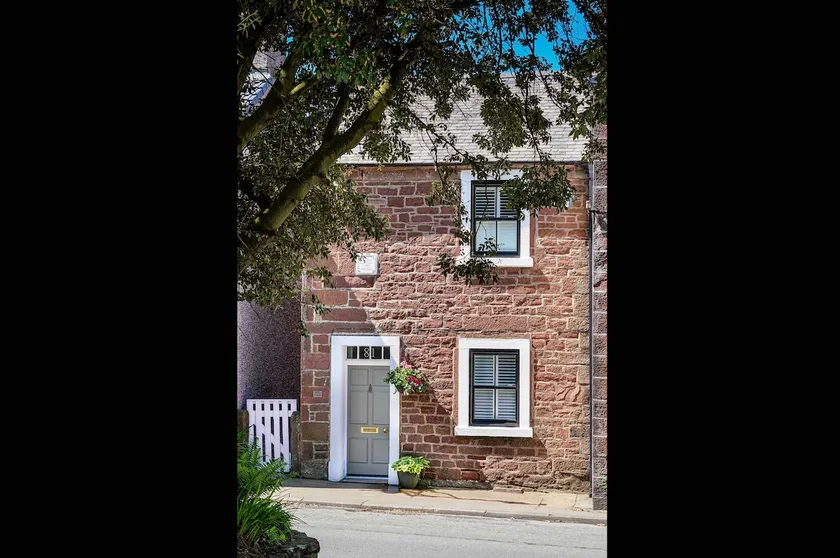 Cosy 2 bedroom cottage in St Bees village near sea - Image 1