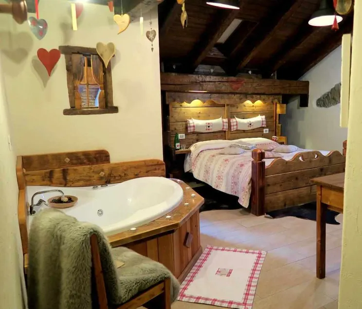 Romantica suite con vasca idromassaggio - Image 1