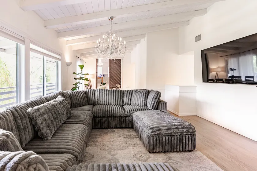 Hillside Hideaway - Woodland Hills Canyon Suite - Image 1
