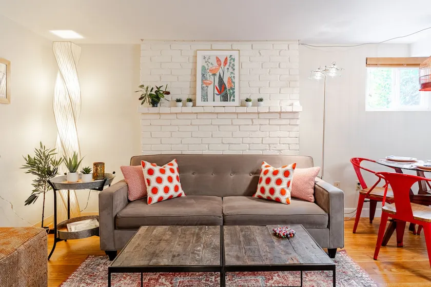 •Great Walkability + Close to Seattle Attractions - Image 1