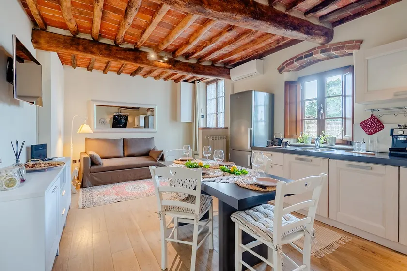 Spacious cottage near Florence, Lucca and Pisa - Image 1