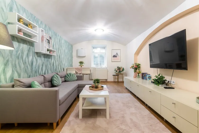 Glamorous Apt near Prague Castle & Metro - Image 1