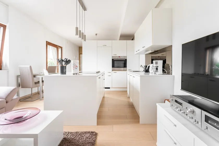 New, fashionable apartment for connoisseurs and couples - Image 1