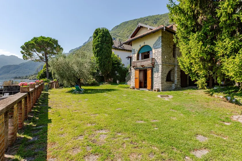 Villa Rosina Lakeside - Image 1