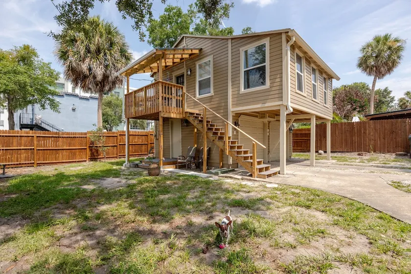 Modern Comfort in Vibrant Thornton Park - Image 1
