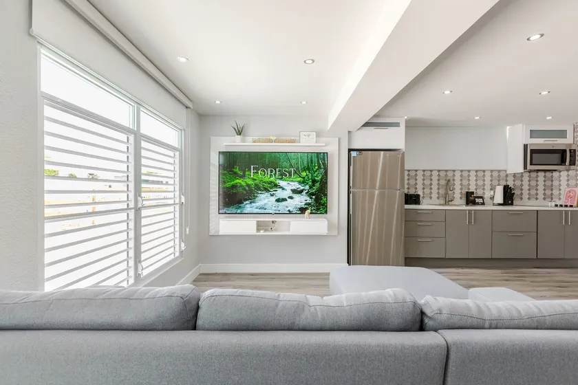 Oasis Sunscape apt #1 With Power Generator - Image 1