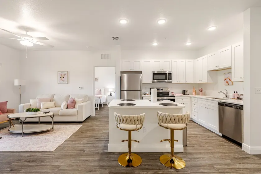 Chic Pink 2BR | Pool · Patio · Gym · Free Parking - Image 1