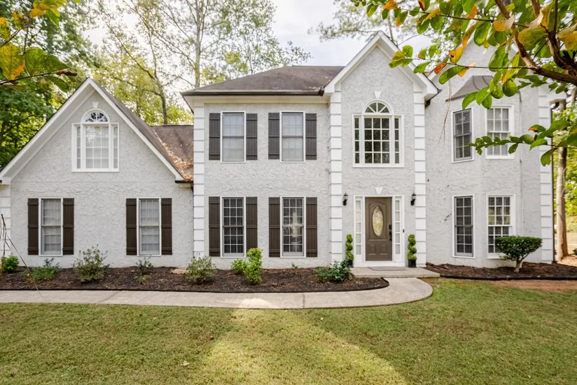 Spacious 4BR Retreat • Quiet Cul-de-Sac Min to ATL - Image 1