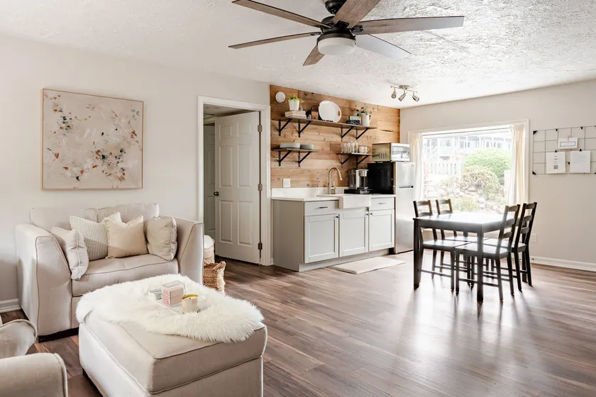 2BR near nature + city + PDX w/ patio + courtyard - Image 1