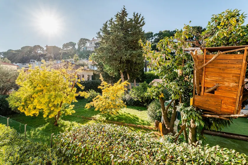 St JEAN CAP FERRAT ELEGANT ESCAPE LOGGIA WALK TO SEE - Image 1