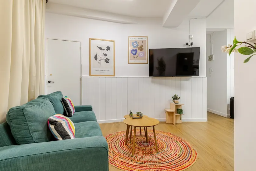 Interior apartment for 4 people - Image 1