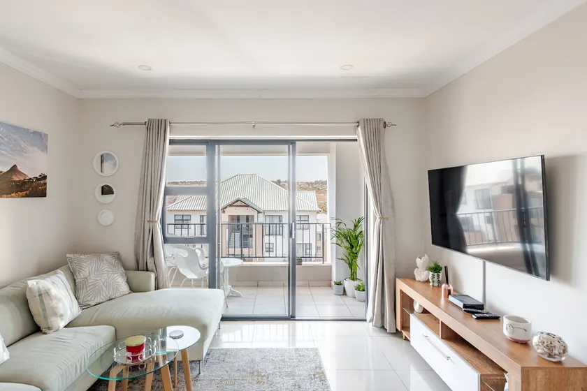 Apartment in Roodepoort - Image 1