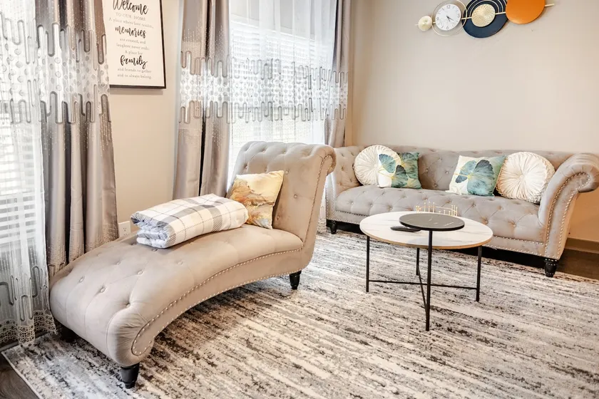 Cozy Uptown apartment with Gym and Swimming pool - Image 1