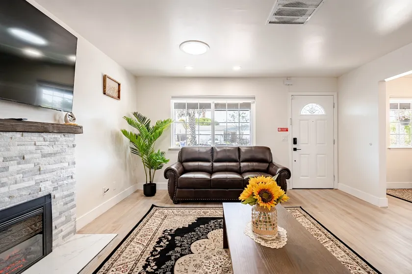 Relax & Entertain Marina Luxury Home STR25-000050 - Image 1