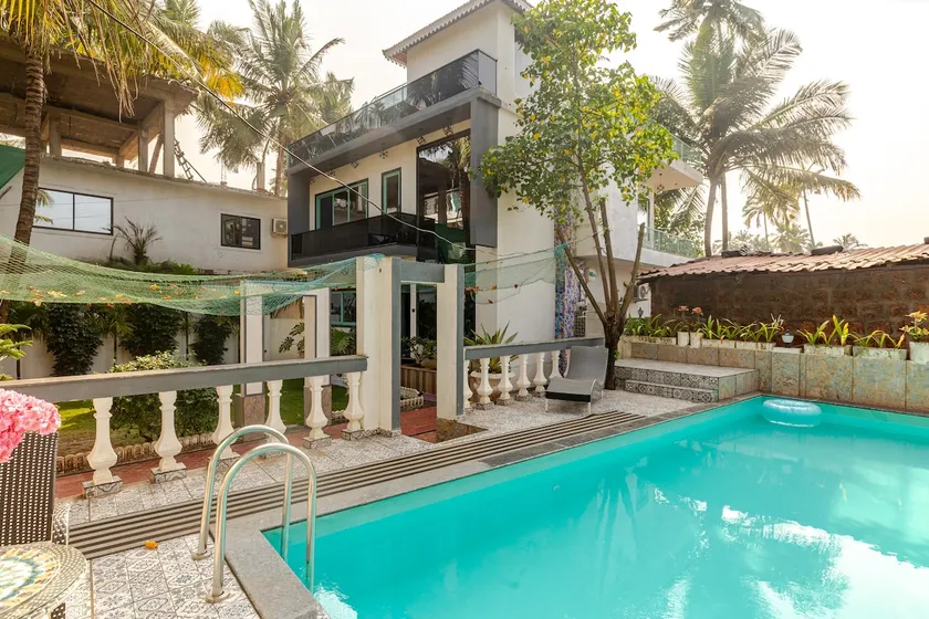 4BR Riverview Luxury Villa with Private Pool & Staff - Image 1