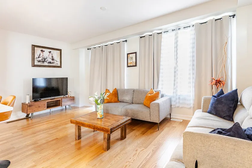 Spacious house 15 min from Niagara Falls - Image 1