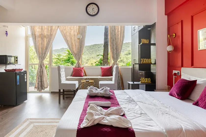 Red Palms by Boho, Forest facing with Kitchen & Pool - Image 1