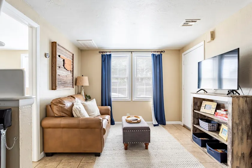 1930's Farm House Apartment - Image 1