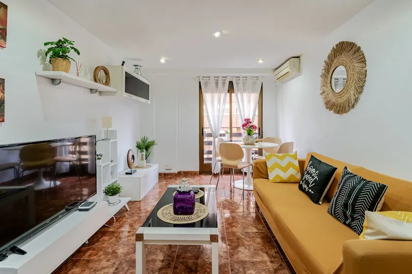 Apartment 5 minutes from the center - Image 1