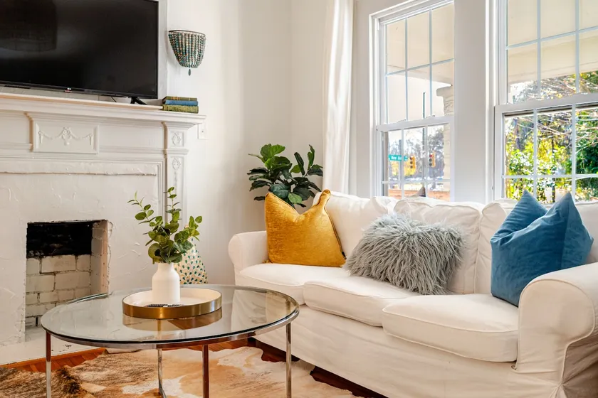Nestled on New Bern - Bright Bungalow Downtown - Image 1
