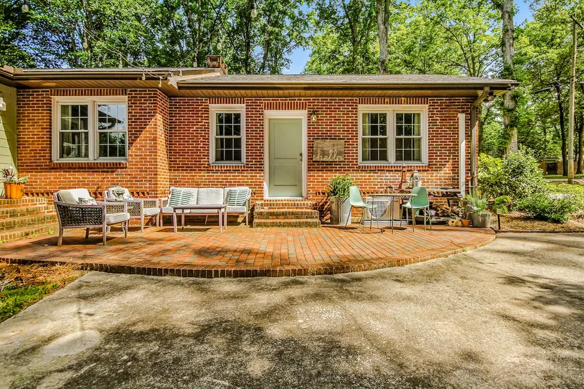 A Tranquil Place (near downtown Greenville) - Image 1
