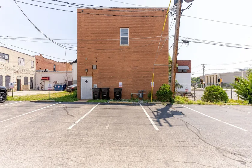 2bd/2bth Downtown Loft - Image 1