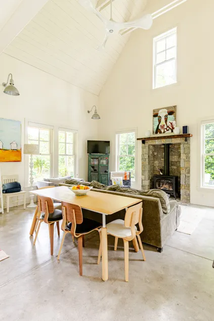 Simple Living at Luxurious, Modern Farmhouse on Bainbridge Island. Dogs ok. - Image 1