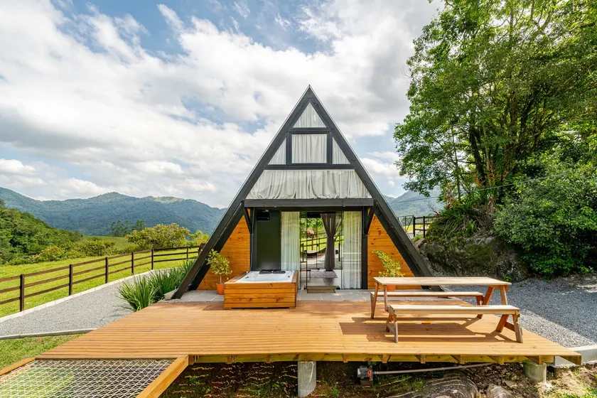 Owl's Corner Chalet - Image 1