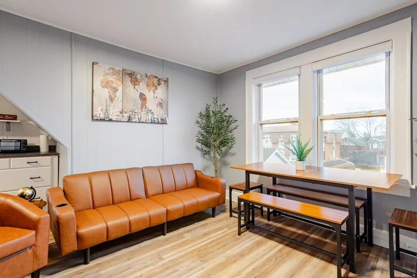 Three-room getaway for 8 guests - Image 1