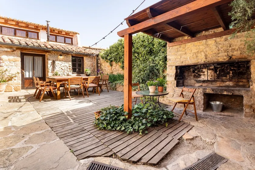 Rural House El Rincón de los Frailes with Jacuzzi and Sauna - Image 1