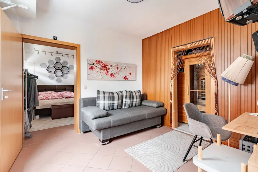 Cozy ground floor 3 roomapartment with sauna and parking space - Image 1
