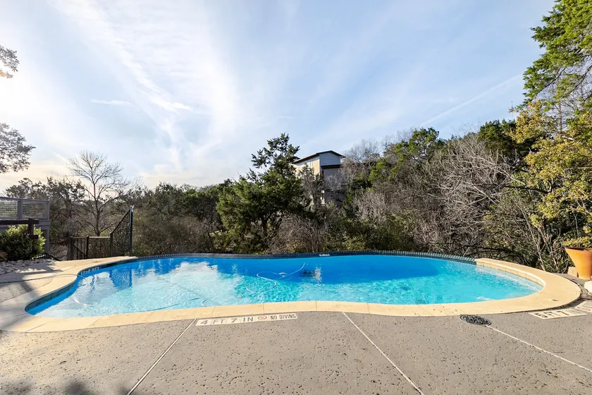 Luxury Westlake Hills 1BR Retreat w/ Infinity Pool - Image 1