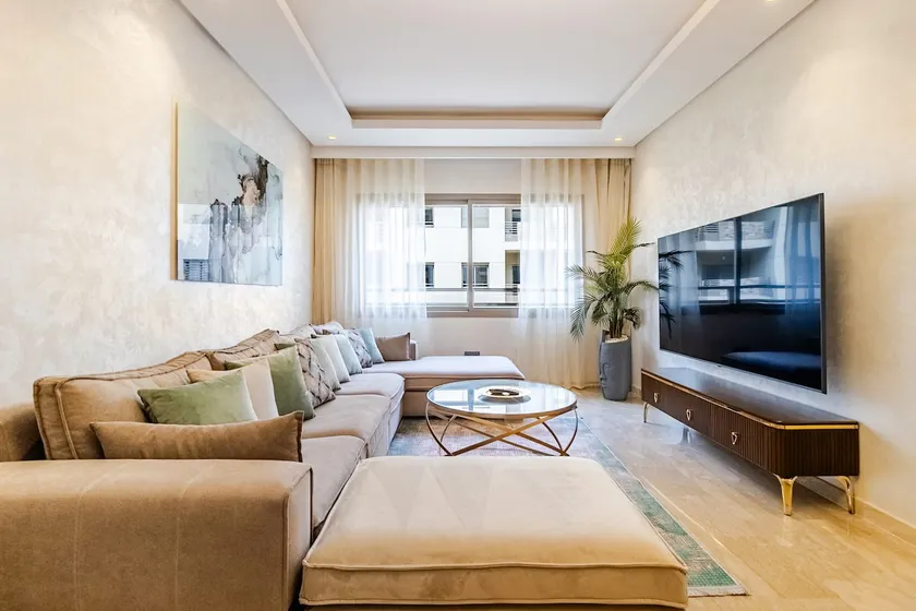 Cozy 3BR 8 Min from CMN | Free Parking + Fast WiFi - Image 1