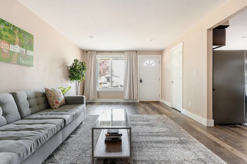 AirBnB in Everett - Near PAE, Boeing, and Ocean! - Image 1