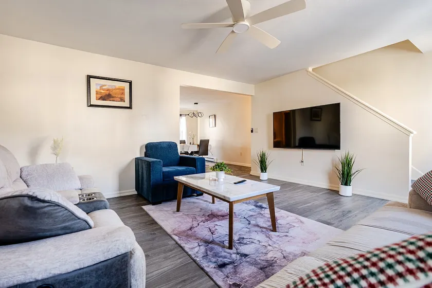 Spacious King Bed Near Downtown | Patio & Grill - Image 1
