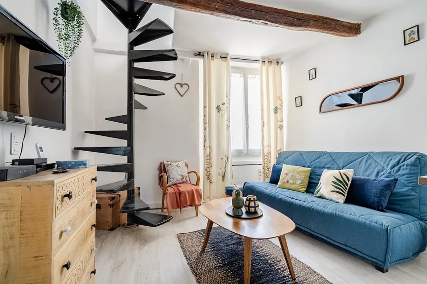 Saint-Tropez-style terrace apartment - Image 1