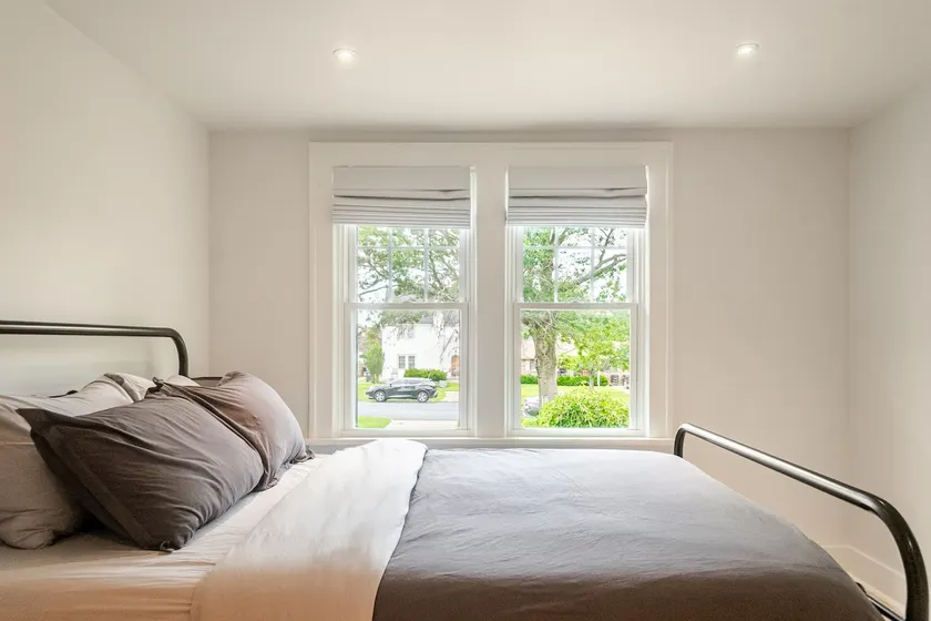Cozy 1937 Guest Quarters • Walk Downtown - Image 1