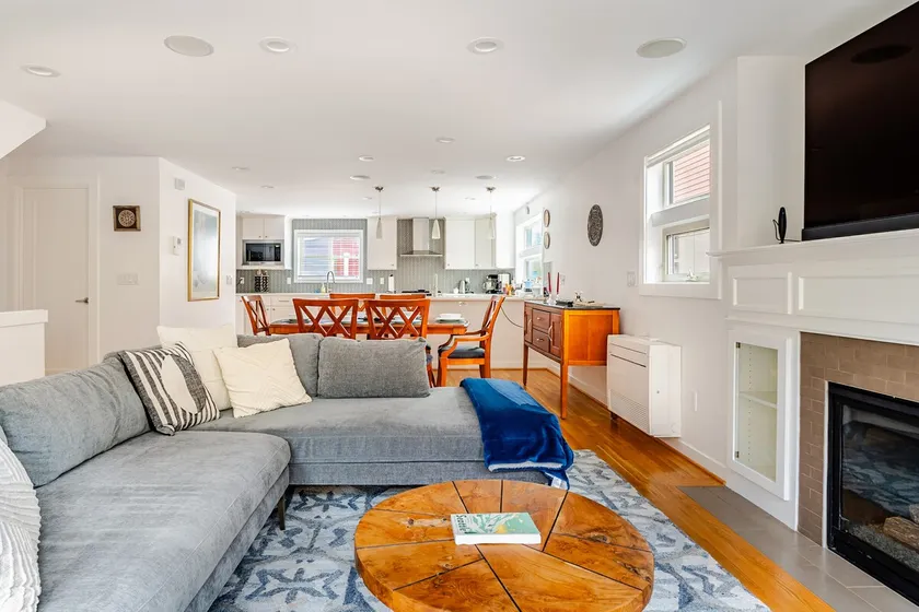 Lux SandPoint Retreat | 3 Bed, AC | Near Hospitals - Image 1